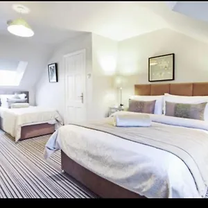 Bed & Breakfast Almara House